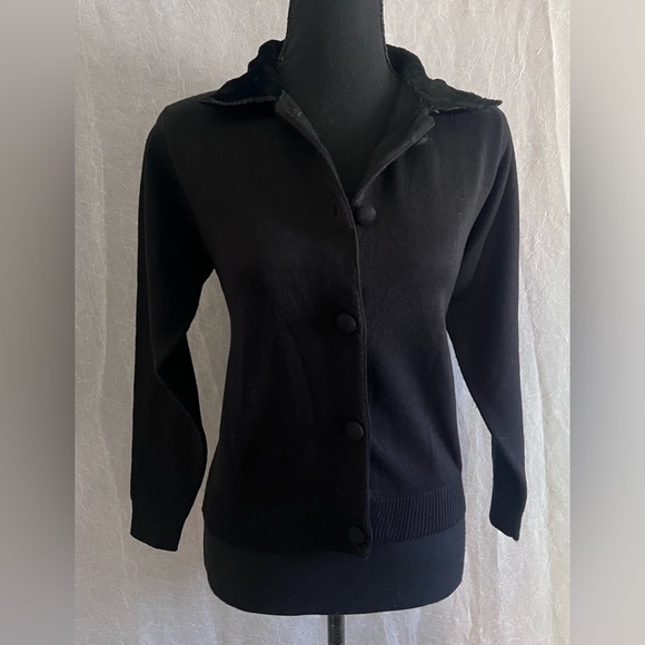 Norton McNaughton Sweaters - Black cardigan sweater with velvet collar
